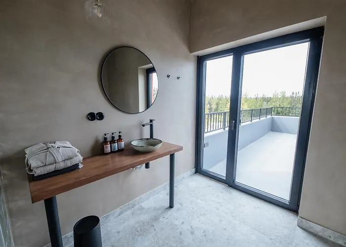 Ilmaveere Butiikhotell Ja Restoran * Obinitsa