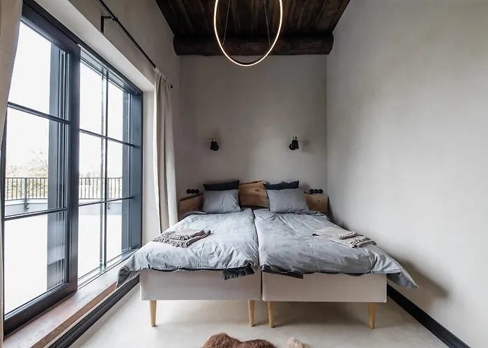 Ilmaveere Butiikhotell Ja Restoran Obinitsa